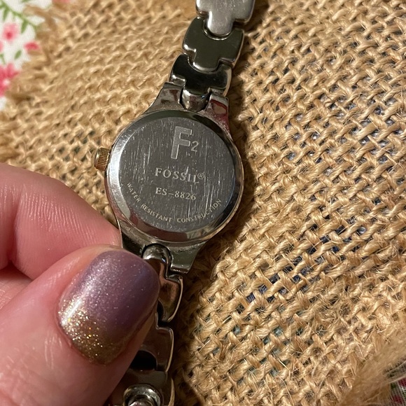 ⏰Vintage Fossil Two Tone Ladies Watch - Picture 7 of 8